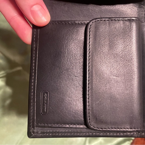 EUC Vintage coach wallet, water buffalo hide, with book, black ⭐️ Dead stock⭐️ - Picture 7 of 10